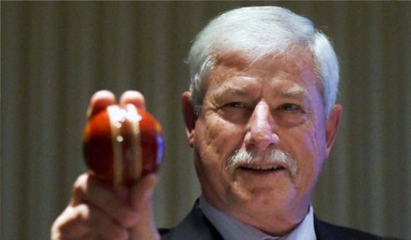 New Zealand legend Sir Richard Hadlee diagnosed with bowel cancer