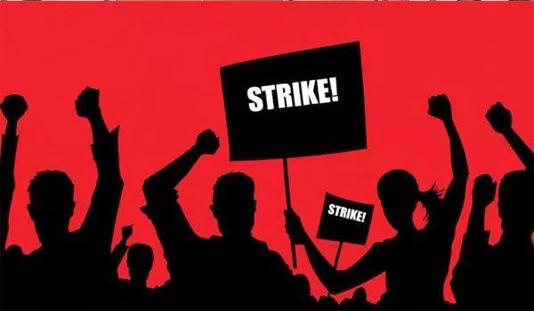 In situ demonstration against massive layoffs in the auto industry on August 30