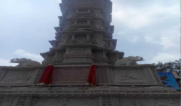 Muni Sudha Sagar Maharaj inaugurates kirti stambh in ajmer