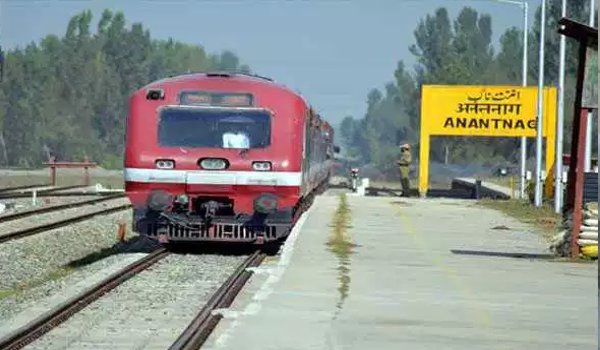 Train services resumes in Kashmir Valley