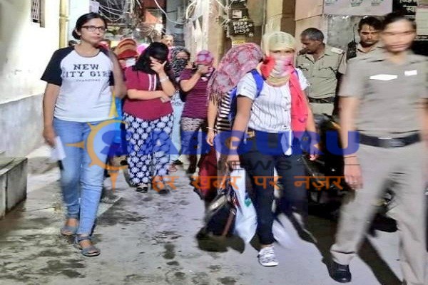 Swati Maliwal gets 16 girls from Nepal free