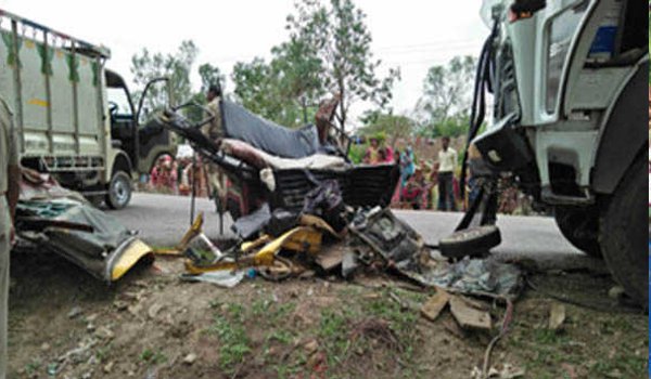 six school children including 8 killed in road accident in Chitrakoot