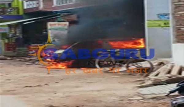 car catches fire while filling gas in Allahabad