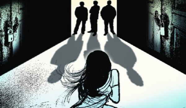 woman gangraped by three in jaunpur