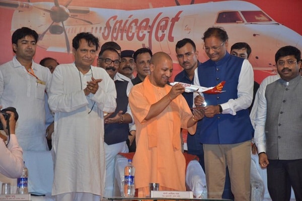 स्पाइसजेट ने अपनी दैनिक दिल्ली-कानपुर-दिल्ली सीधी ‘उड़ान’ को दिखाई हरी झंडी स्पाइसजेट ने अपनी दैनिक दिल्ली-कानपुर-दिल्ली सीधी ‘उड़ान’ को दिखाई हरी झंडी