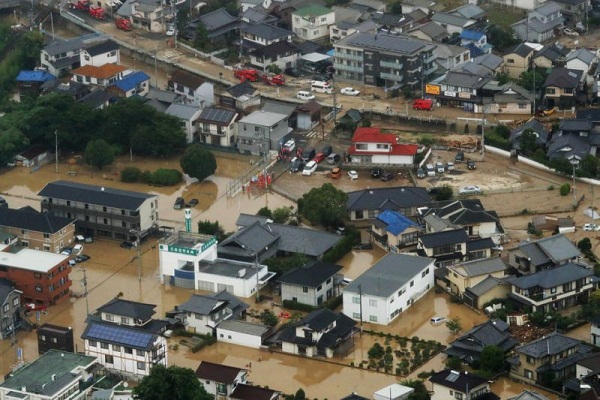 About 100 laps died in torrential rains since some days in western Japan