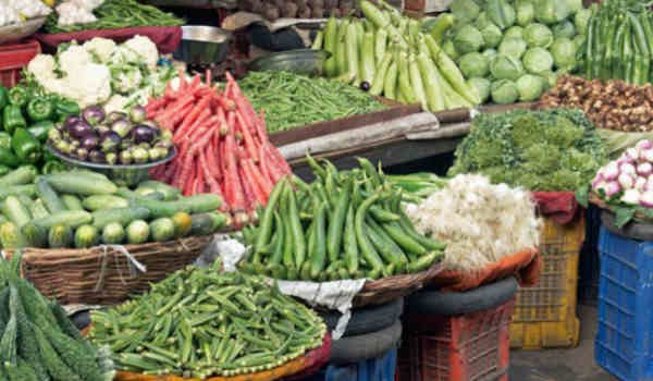 India Wholesale Price Inflation Hits 4-1/2 Year High