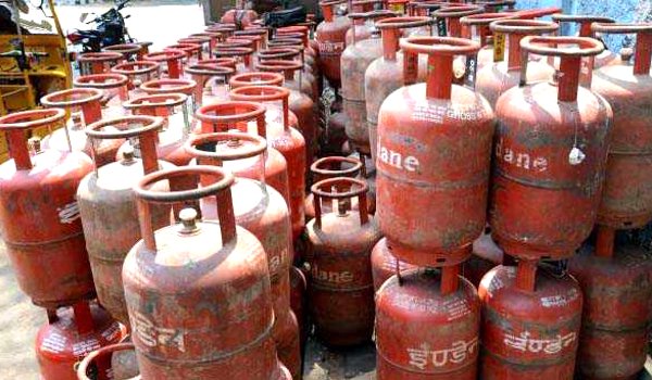 LPG cooking gas expensive, price hiked by Rs 2.71 per cylinders