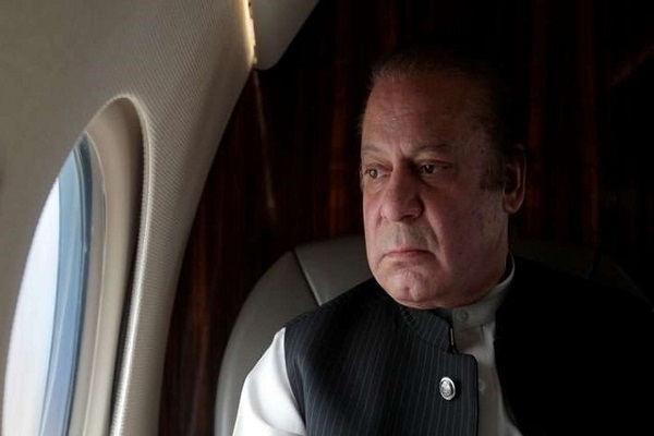 Nawaz Sharif and daughter Mary leave for Pakistan