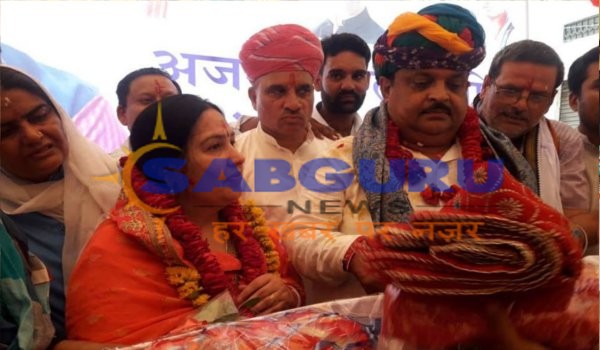 Ajmer MP Raghu Sharma celebrates his birthday at congress office
