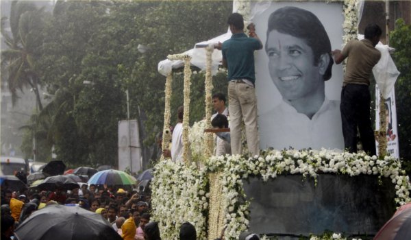 rajesh khanna died on 18 july 2012