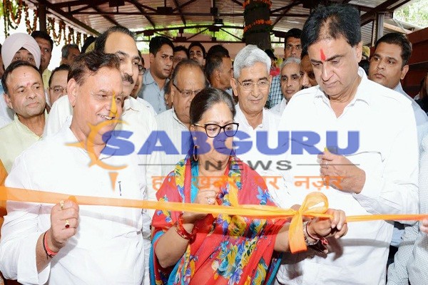 वसुन्धरा राजे ने आज सवाई मानसिंह अस्पताल
