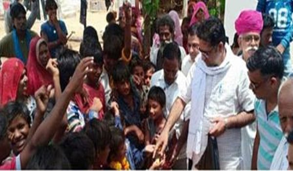 at least 100 migrant children enrolled in school at Pushkar in ajmer