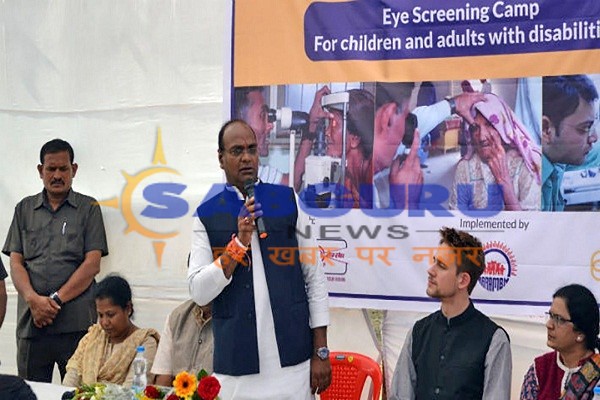 Get full facilities like hospitals in health camps: Vishwas Sarang