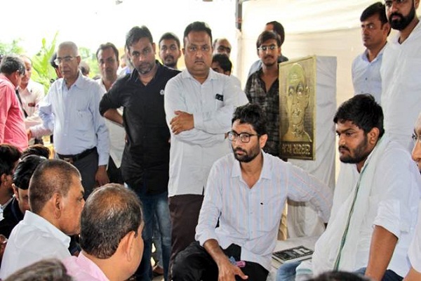 Hardik Patel warned of burning discontent on the sixth day of fasting