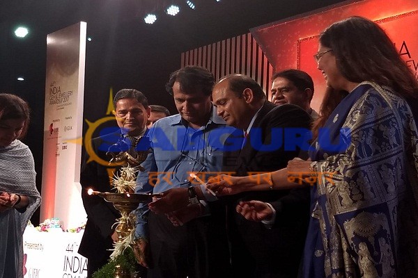 IGJA honors industry leaders for boosting export of jewelery jewelery