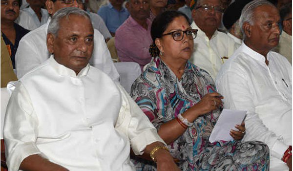Vajpayee's behavior was above politics : Vasundhara Raje