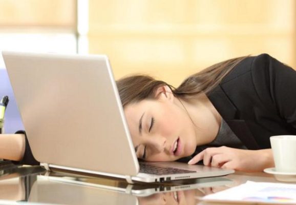 employee-lazy-hindi