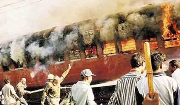 Godhra train burning case : two get life sentence, 3 acquitted by special SIT court