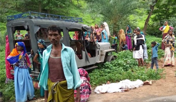 one killed, 15 injured as jeep overturns in sirohi
