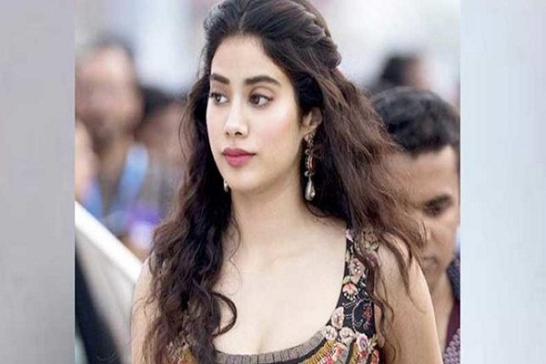 Jawwi Kapoor says not compared to Sarah Ali Khan