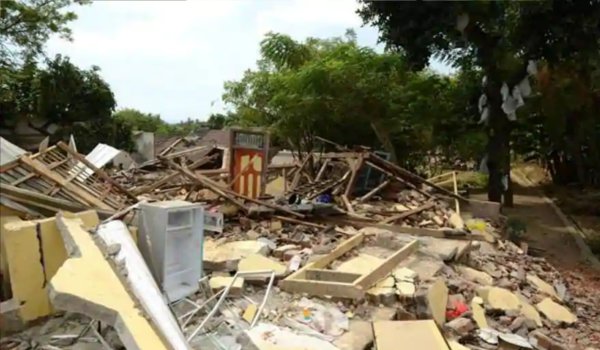 Lombok earthquake : Strong tremors shake Indonesian island