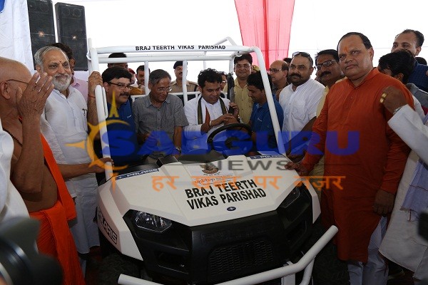 Polaris India presented the Ranger Electric Vehicle to the Upper Braj Tirth Development Council in Mathura