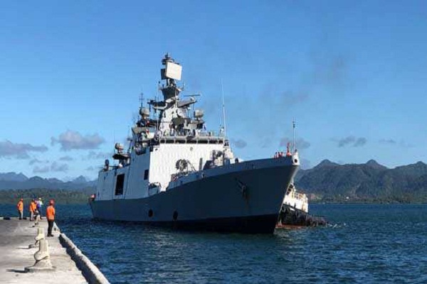 समुद्री निगरानी को पुख्ता तथा चाक चौबंद बनाने के उद्देश्य से सरकार ने 4941 करोड़ रूपये की लागत से नौसेना के लिए देश में ही बने छह अत्याधुनिक गश्ती जहाज खरीदने का निर्णय लिया है।