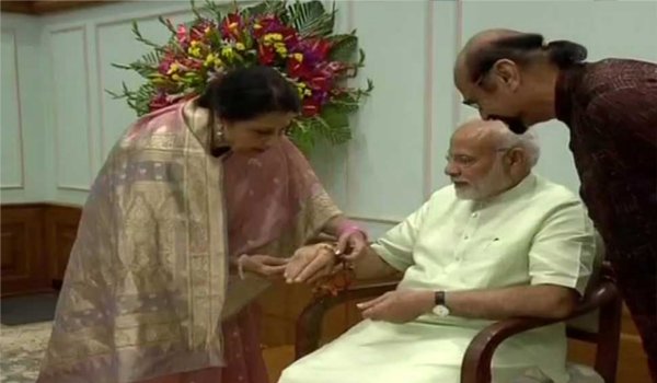 PM Modi's sister qamar Mohsin shaikh ties him rakhi, says he hasn't changed in 24 years