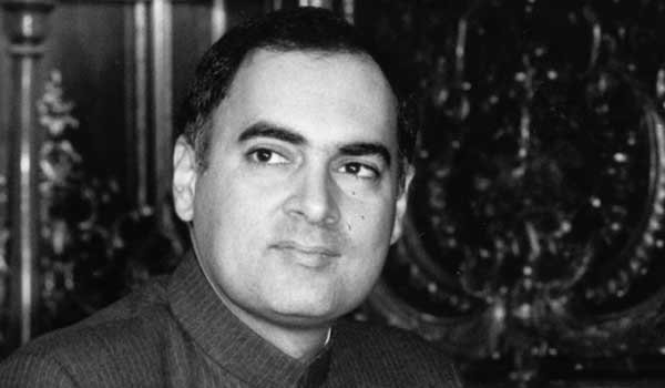 rajiv gandhi was born in bombay on 20th august 1944