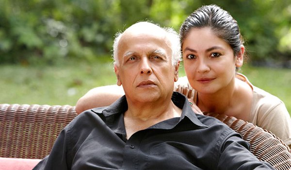 Pooja Bhatt wants Mahesh Bhatt to reveal Sadak 2