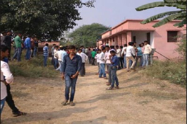 nuisance in school on Independence Day in hindi