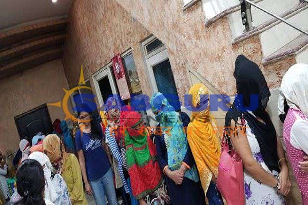 दिल्ली महिला आयाेग ने होटल से नेपाल की 39 लड़कियों को छुड़ाया