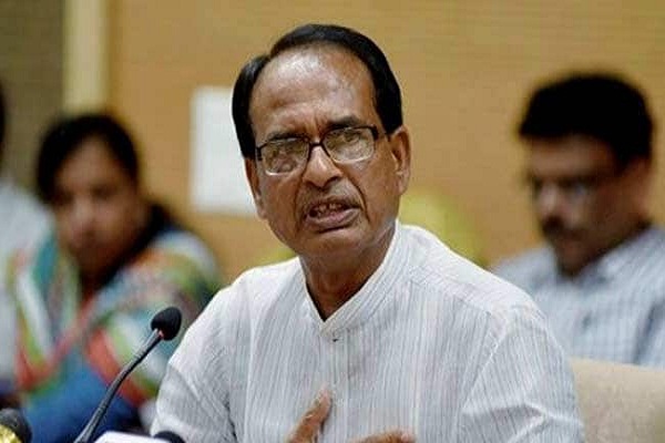 अनुदान प्राप्त संस्थाओं का नियमित निरीक्षण करेंगे अधिकारी : शिवराज