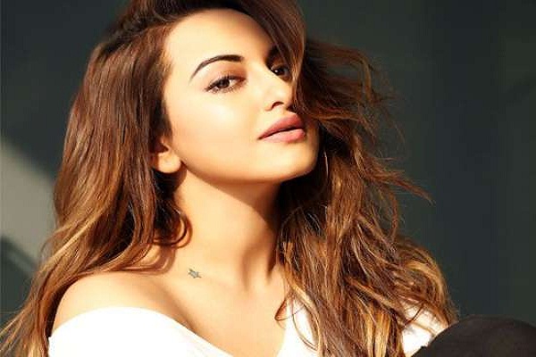 Sonakshi Sinha will do item number in Total Dhamal