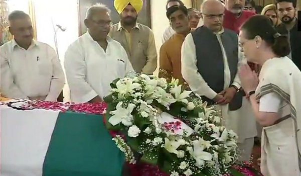 sonia gandhi condoles mourn atal bihari Vajpayee