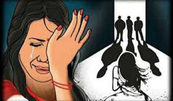 woman gangarped on gun point infront of husband in Hamirpur