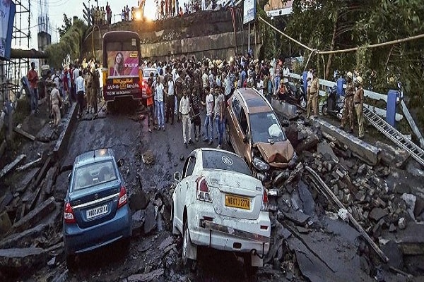 Meruharhat bridge dropped in Kolkata, one dead, 28 injured in hindi