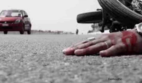 two youth killed in Car-bike collision in sikar