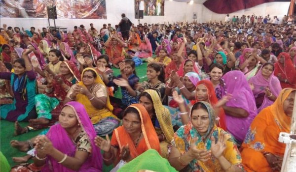 bhagwat katha by Uttam Swami Maharaj