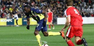 Usain Bolt makes football debuts for central coast Mariners in 6-1 win