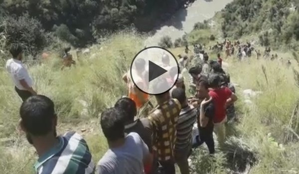 mini bus fall in Chenab river, 12 killed, 10 injured in mountainous Kishtwar