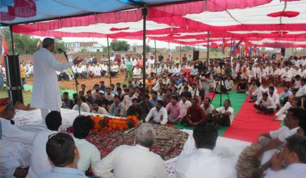 bharat vahini party chief ghanshyam tiwari visits dholpur