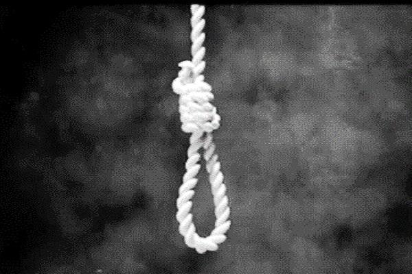 Woman suffering disliked by suicide in Palani