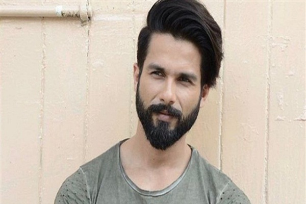 Shahid Kapoor believes it absurd to take risks
