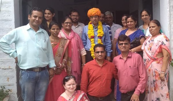Principal of Gulabari School ajmer madanlal Khandelwal retired