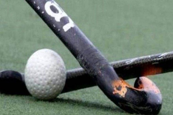 Women, men's hockey teams leave for youth Olympics