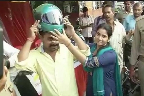 Caravachtha woman wear husband helmets: ssp