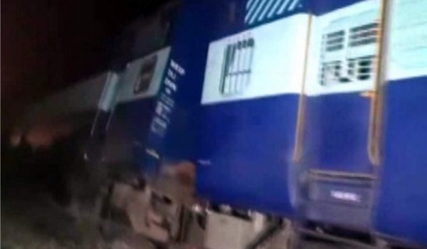 Seven coaches of empty passenger train derail in Rampur