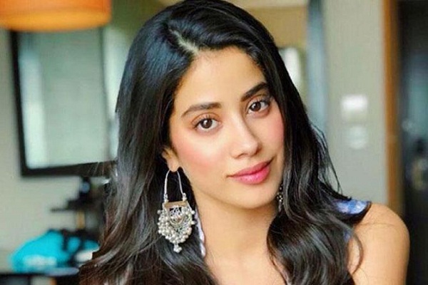 Actress Jahnavi Kapoor completes shooting of 'Rooh-Afza'
